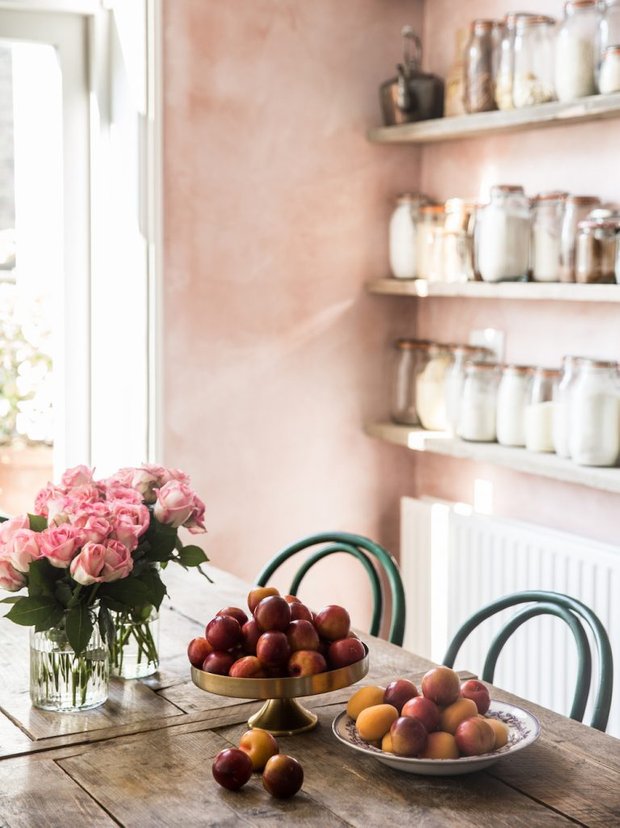 Фотография: Кухня и столовая в стиле Прованс и Кантри, Декор интерьера, Квартира, Лондон – фото на INMYROOM