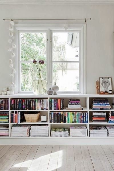 Фотография: Декор в стиле Скандинавский, Декор интерьера, Домашняя библиотека, как разместить книги в интерьере, книги в интерьере – фото на INMYROOM