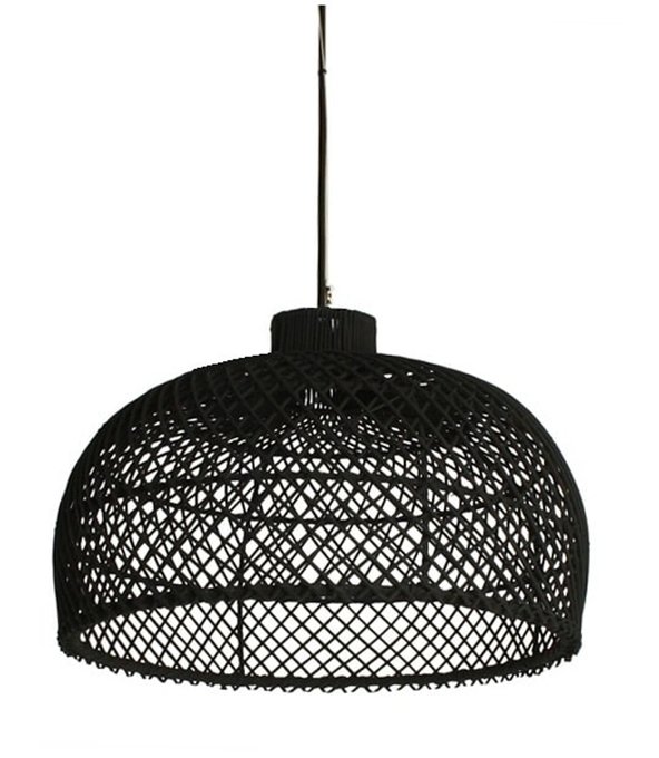 podvesnye svetilniki maze s plafonom iz pletennogo rotanga