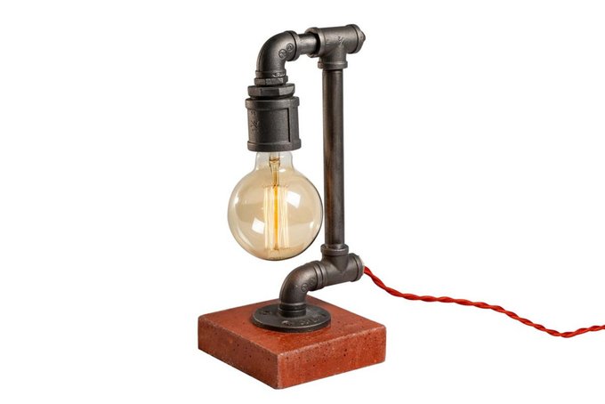 nastolnyj svetilnik v stile loft concrete na betonnom osnovanii
