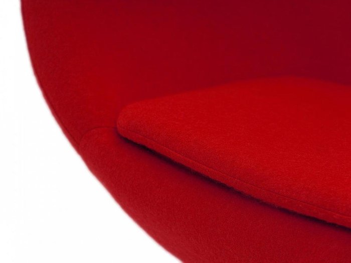 Кресло Egg Cotton рубинового цвета