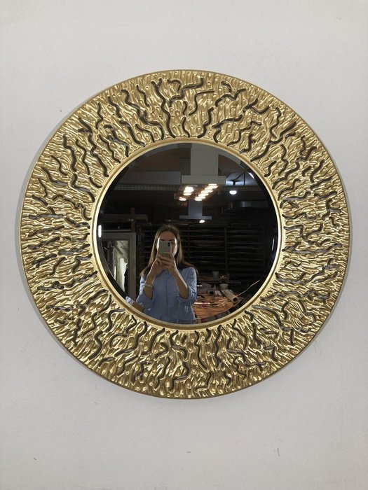 Настенное зеркало Coral цвета золотая поталь