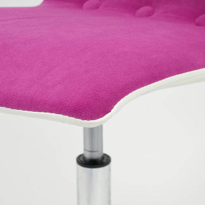 Кресло офисное Rio фиолетового цвета