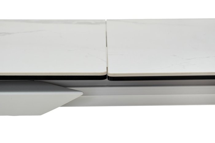 Раздвижной обеденный стол Cremona M белого цвета 