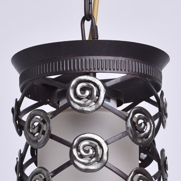 Подвесной светильник Айвенго с кованым основанием