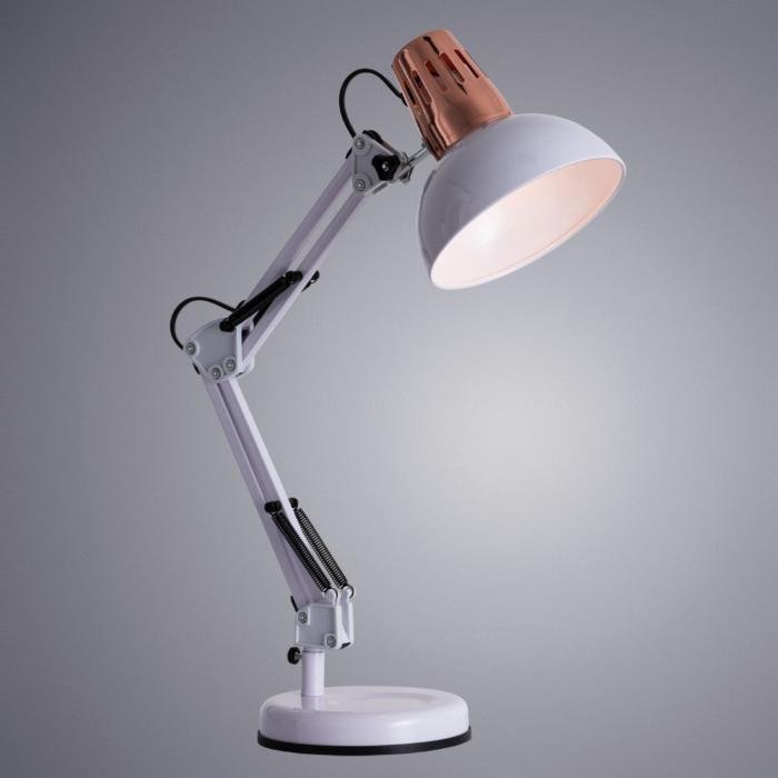 Настольная лампа Luxo белого цвета
