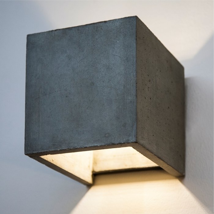 Настенный светильник Tom из бетона и металла