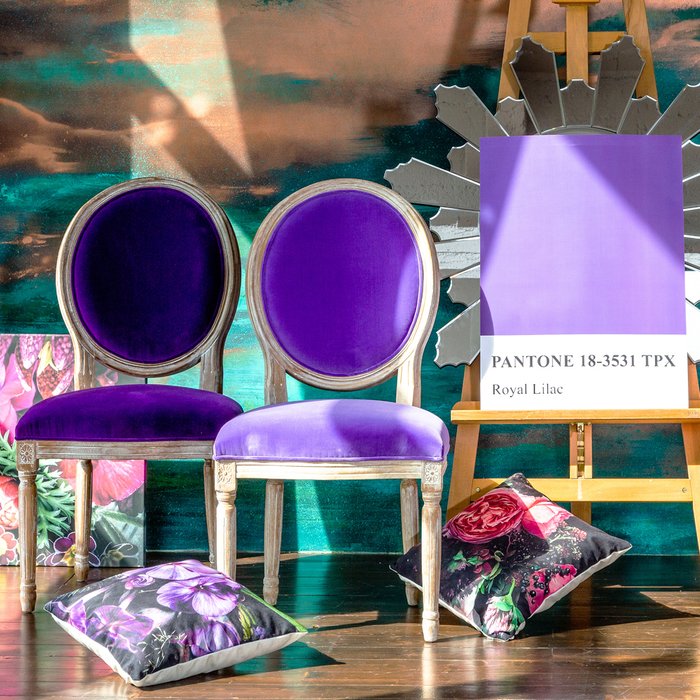 Стул Луи Лаванда с обивкой фиолетового цвета
