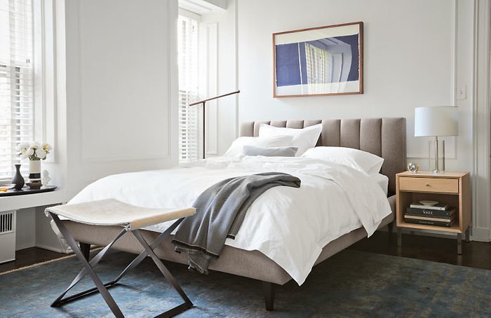 Кровать Клэр 200х200 серо-бежевого цвета - лучшие Кровати для спальни в INMYROOM