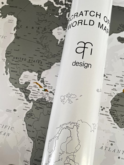 Скретч-карта мира SILVER  из  ламинированной бумаги