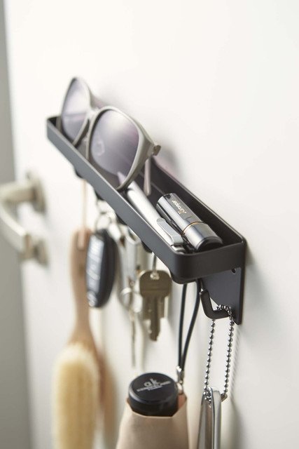 Магнитная ключница Smart черного цвета с отделением для хранения