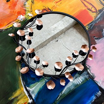 Настенное зеркало Милада Роуз из металла