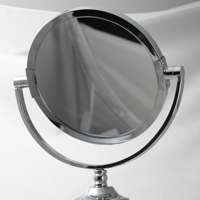 Настольная лампа с зеркалом серого цвета