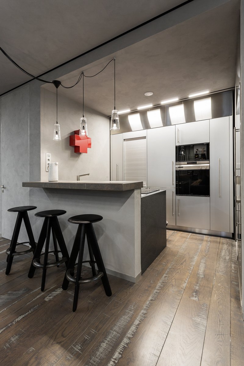 Фотография: Кухня и столовая в стиле Лофт, Квартира, Дома и квартиры, Минимализм – фото на INMYROOM
