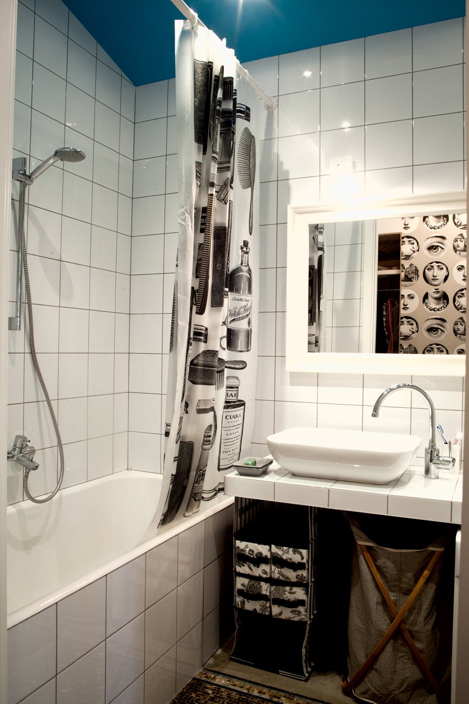 Фотография: Ванная в стиле Современный, Малогабаритная квартира, Квартира, Дома и квартиры – фото на INMYROOM
