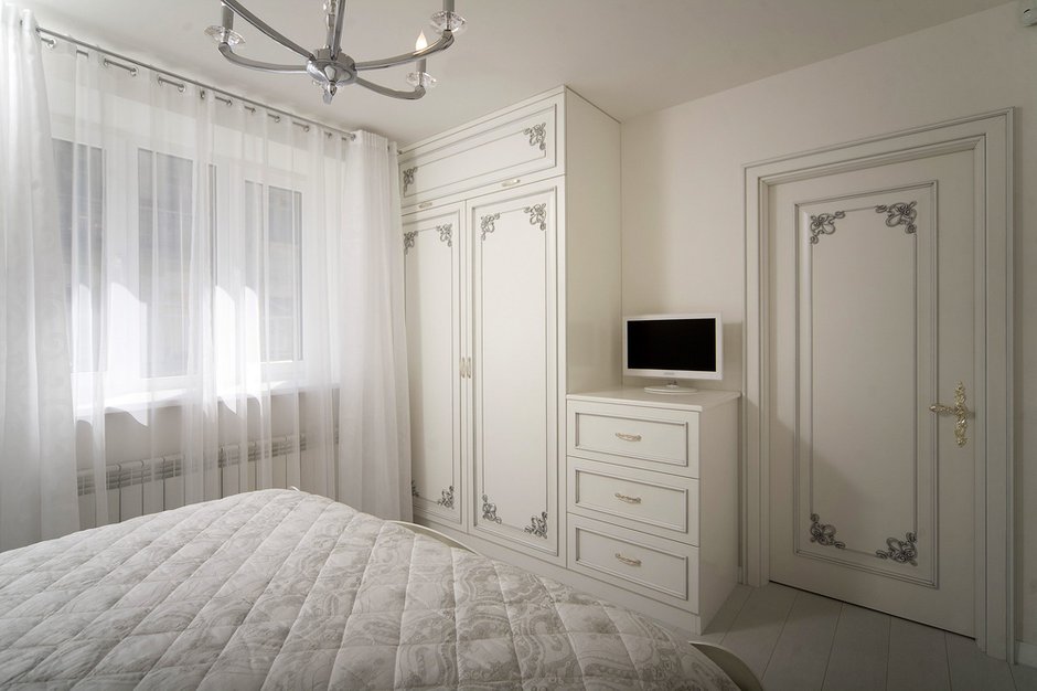 Фотография: Спальня в стиле Классический, Квартира, Дома и квартиры – фото на INMYROOM