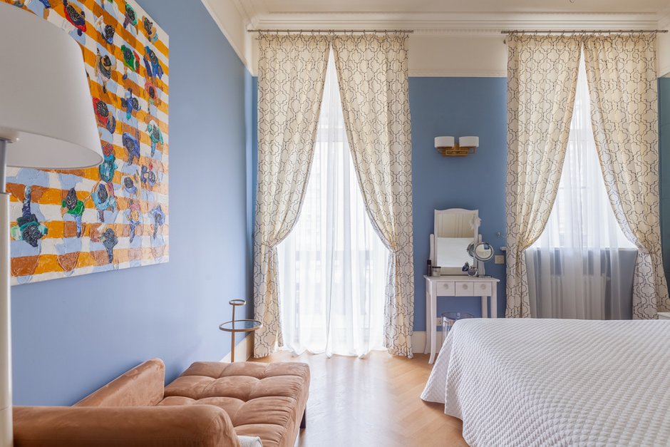 Фотография: Спальня в стиле Классический, Квартира, Проект недели, Москва, Кирпичный дом, 2 комнаты – фото на INMYROOM