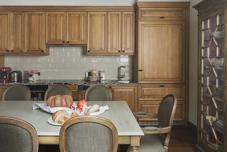 Фотография: Кухня и столовая в стиле Прованс и Кантри, Квартира, Дома и квартиры, Проект недели – фото на INMYROOM