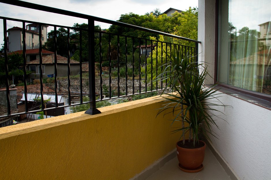 Фотография: Балкон, Терраса в стиле Современный, Декор интерьера, Квартира, Цвет в интерьере, Дома и квартиры, Стены – фото на INMYROOM