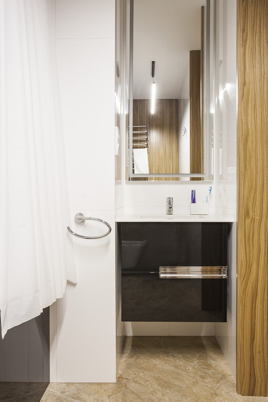 Фотография: Ванная в стиле Современный, Квартира, Проект недели, Samsung, Виктория Золина, 1 комната, 40-60 метров, Монолитно-кирпичный – фото на INMYROOM