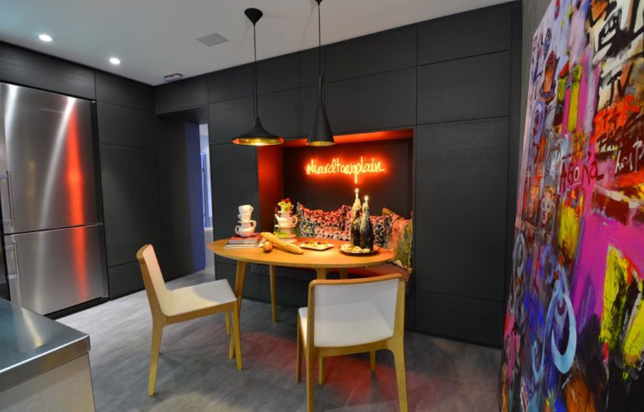 Фотография: Кухня и столовая в стиле Лофт, Интерьер комнат, Проект недели, Граффити – фото на INMYROOM