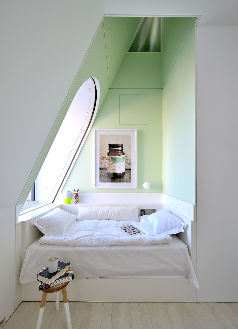 Фотография: Спальня в стиле Скандинавский, Лофт, Декор интерьера, Квартира, Цвет в интерьере, Дома и квартиры, Белый – фото на INMYROOM