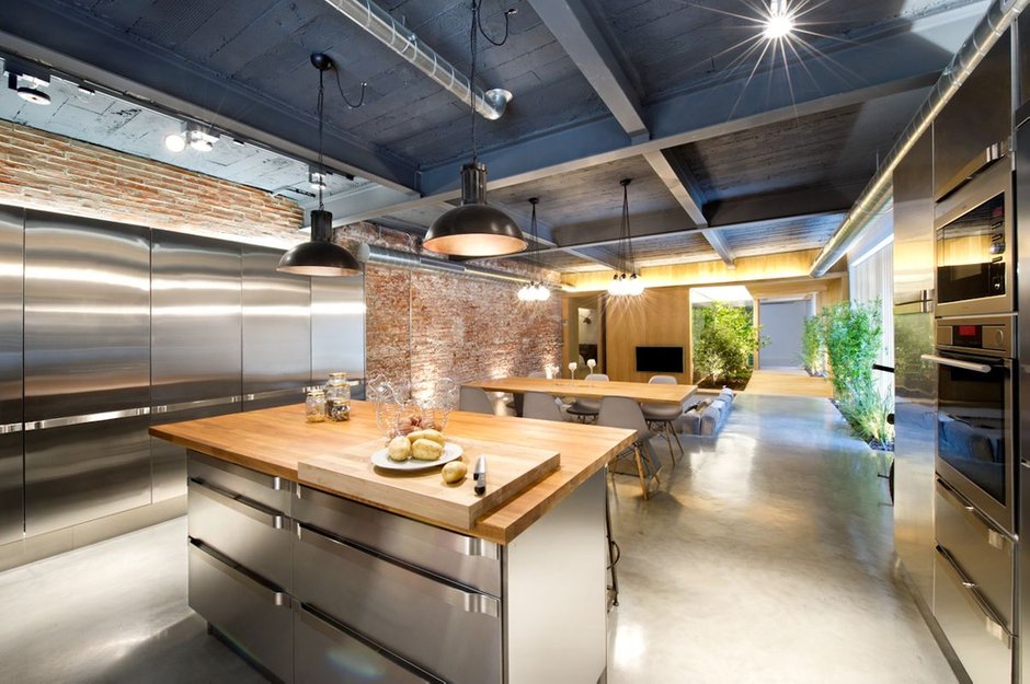 Фотография: Кухня и столовая в стиле Лофт, Дом, Дома и квартиры – фото на INMYROOM