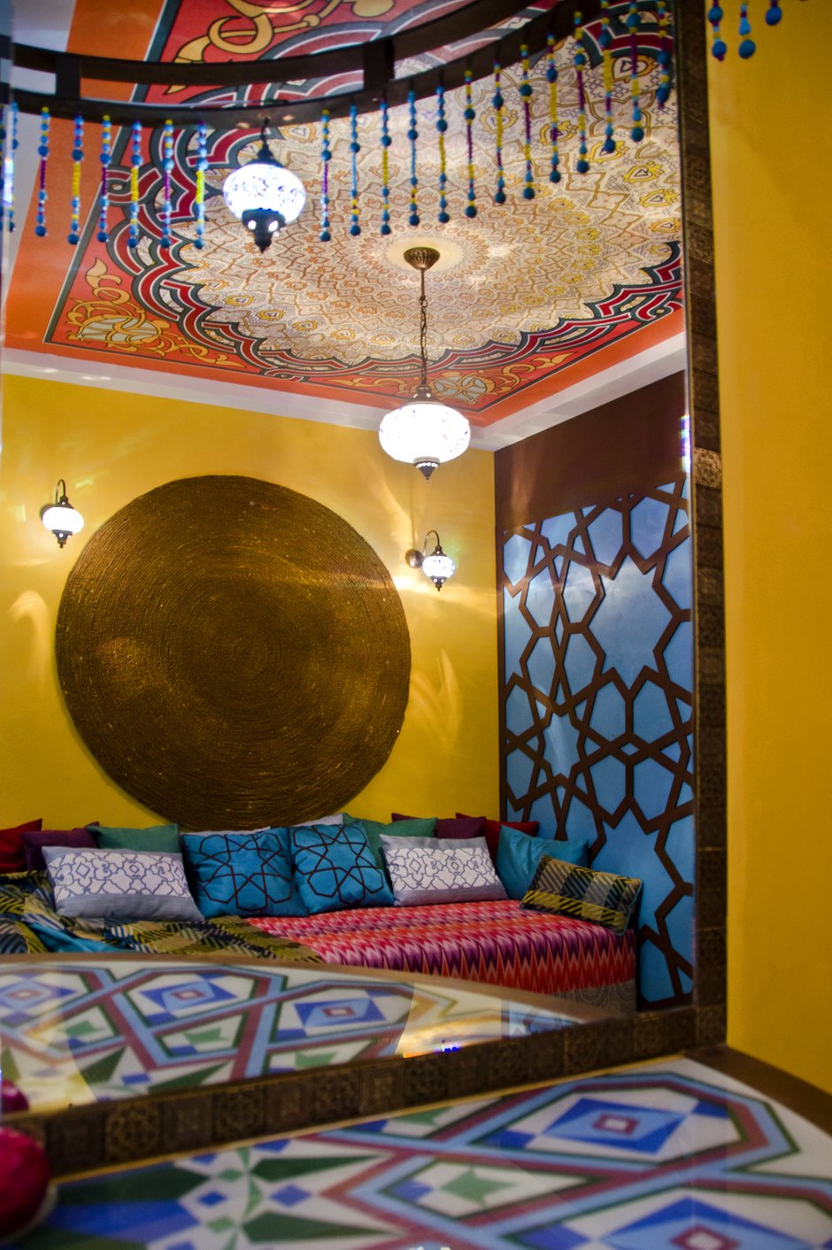 Фотография: Гостиная в стиле Восточный, Кухня и столовая, Интерьер комнат, Проект недели, Марокканский – фото на INMYROOM