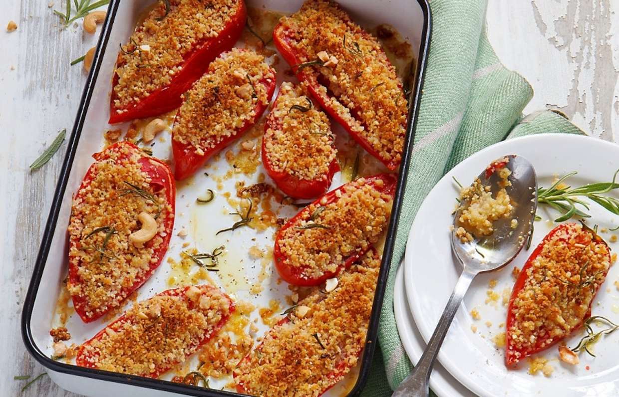 Каннеллони с моцареллой и помидорами
