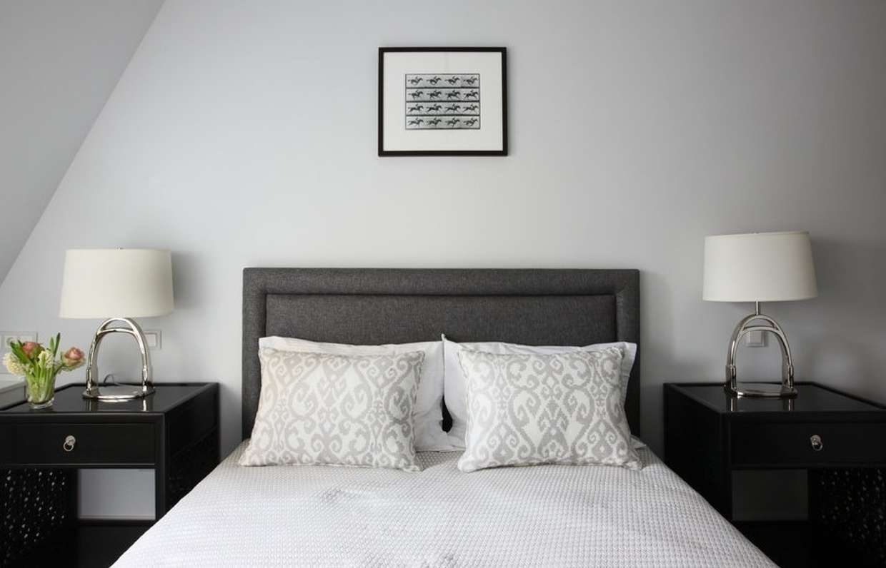 Спальни в черно белом дизайне